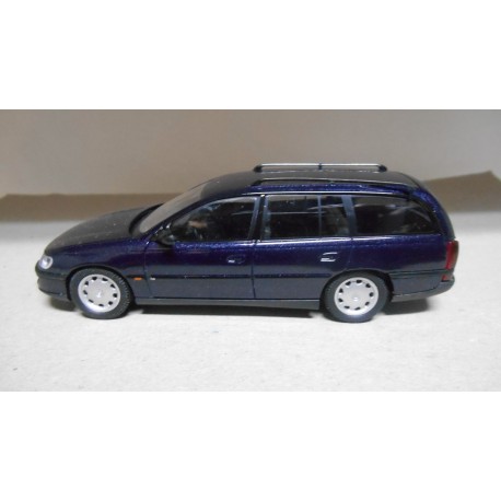 OPEL OMEGA B CARAVAN BLUE 1:43 DEALER