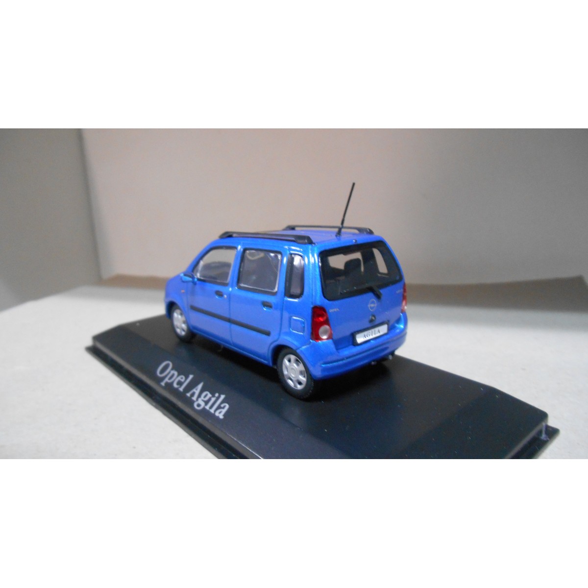 OPEL AGILA A BLUE 1:43 DEALER MINICHAMPS - BCN STOCK CARS