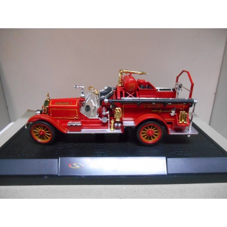 AMERICAN LAFRANCE 1921 FIRE ENGINE/POMPIERS/BOMBEROS USA 1:43 LUCKY