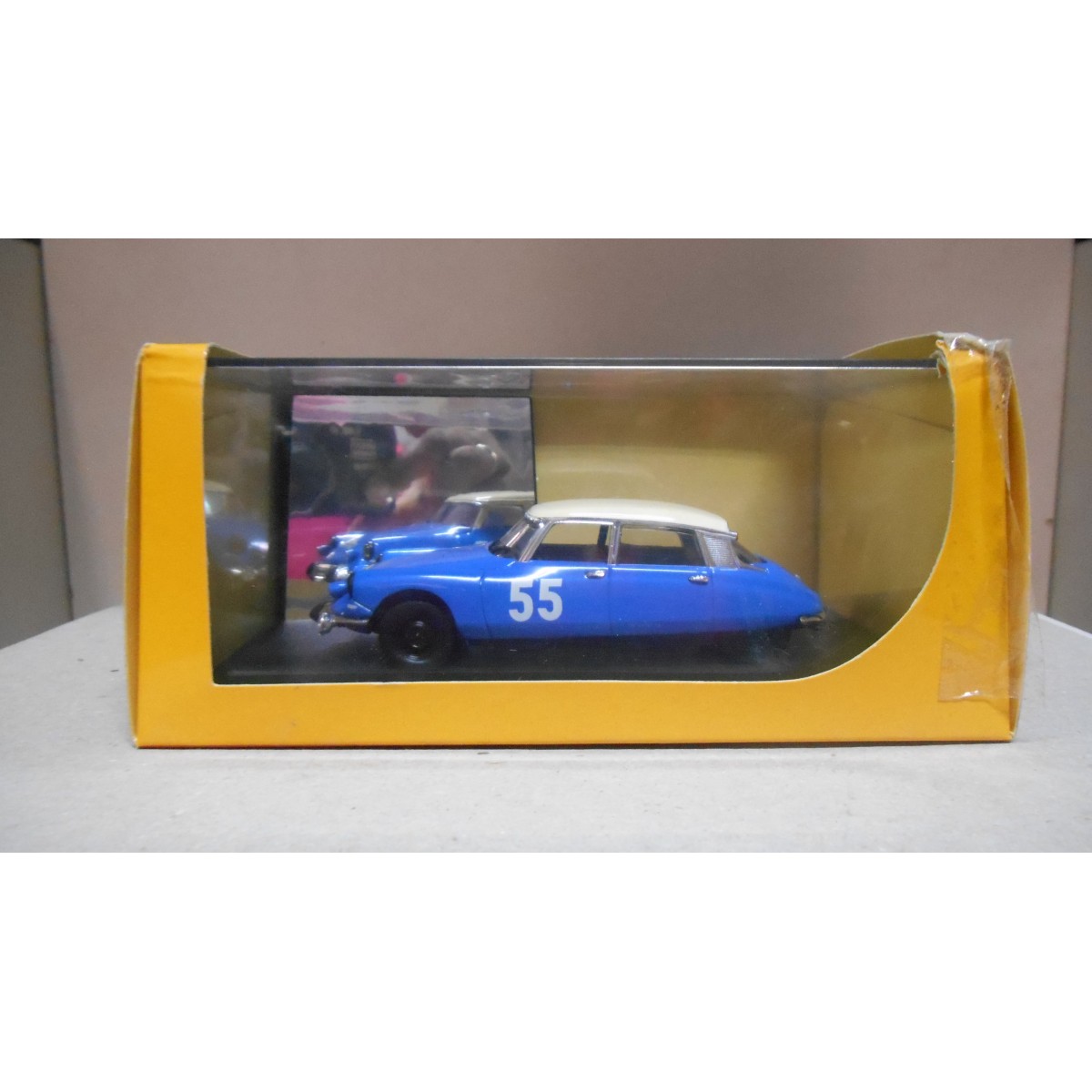 Car-Horse Citroen ds 19 coffret attentat du petit Clamart avec le général de Gaulle style Dinky ancien stock sthubert92 - Collection
