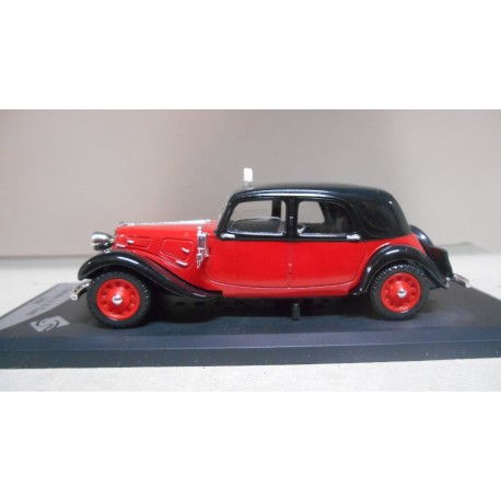 CITROEN TRACTION 11 B TAXI 1938 RED & BLACK 1:43 SOLIDO