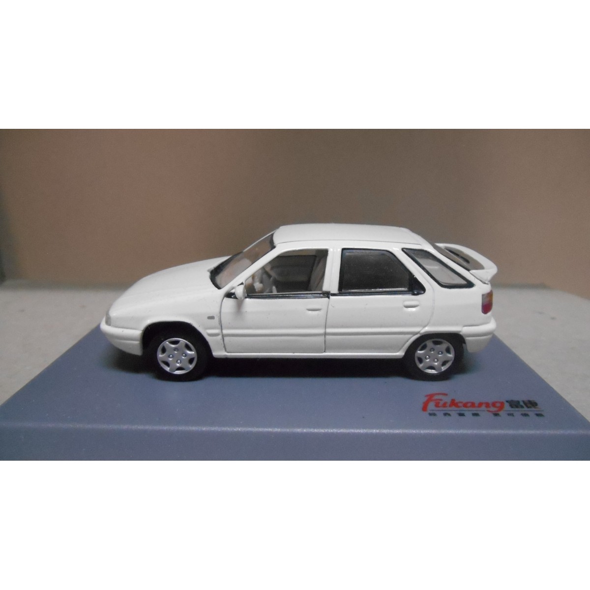 Dongfeng Fukang 988 / Citroën ZX 1998- 2009 TAXI Peking 2000 rot