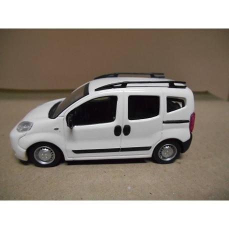 FIAT CUBO VAN WHITE WHITE 1:43 MONDO MOTORS USADO/NO CAJA