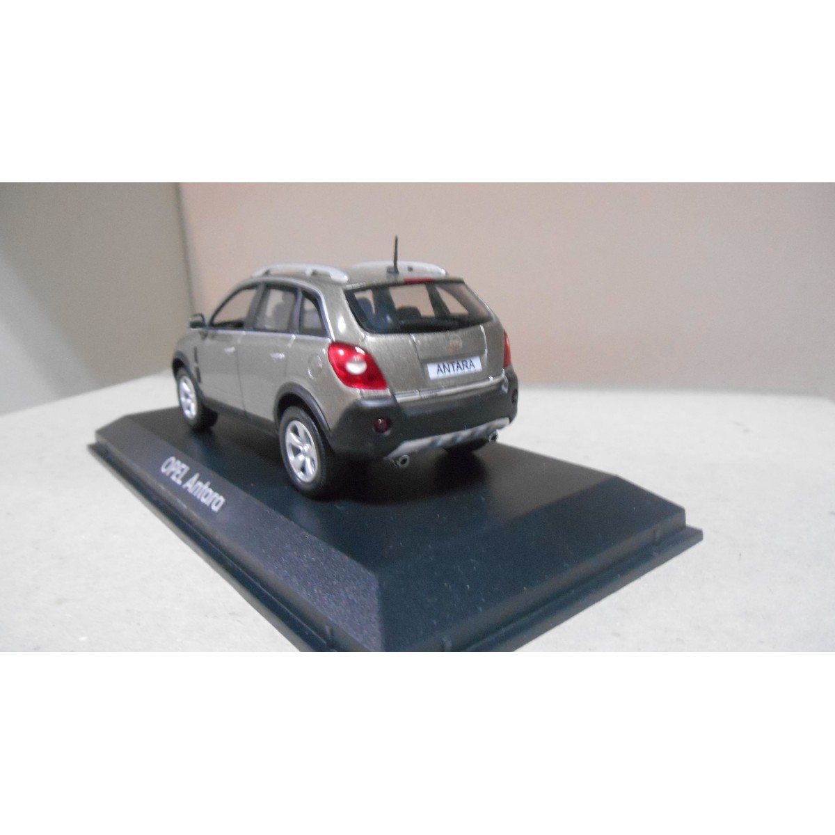 Miniature Norev 1/43 – Opel Antara Noire – Occasion, Très Bon état Avec Boîte