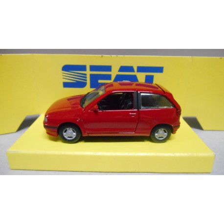 SEAT IBIZA RED 1:43 PILEN AHC