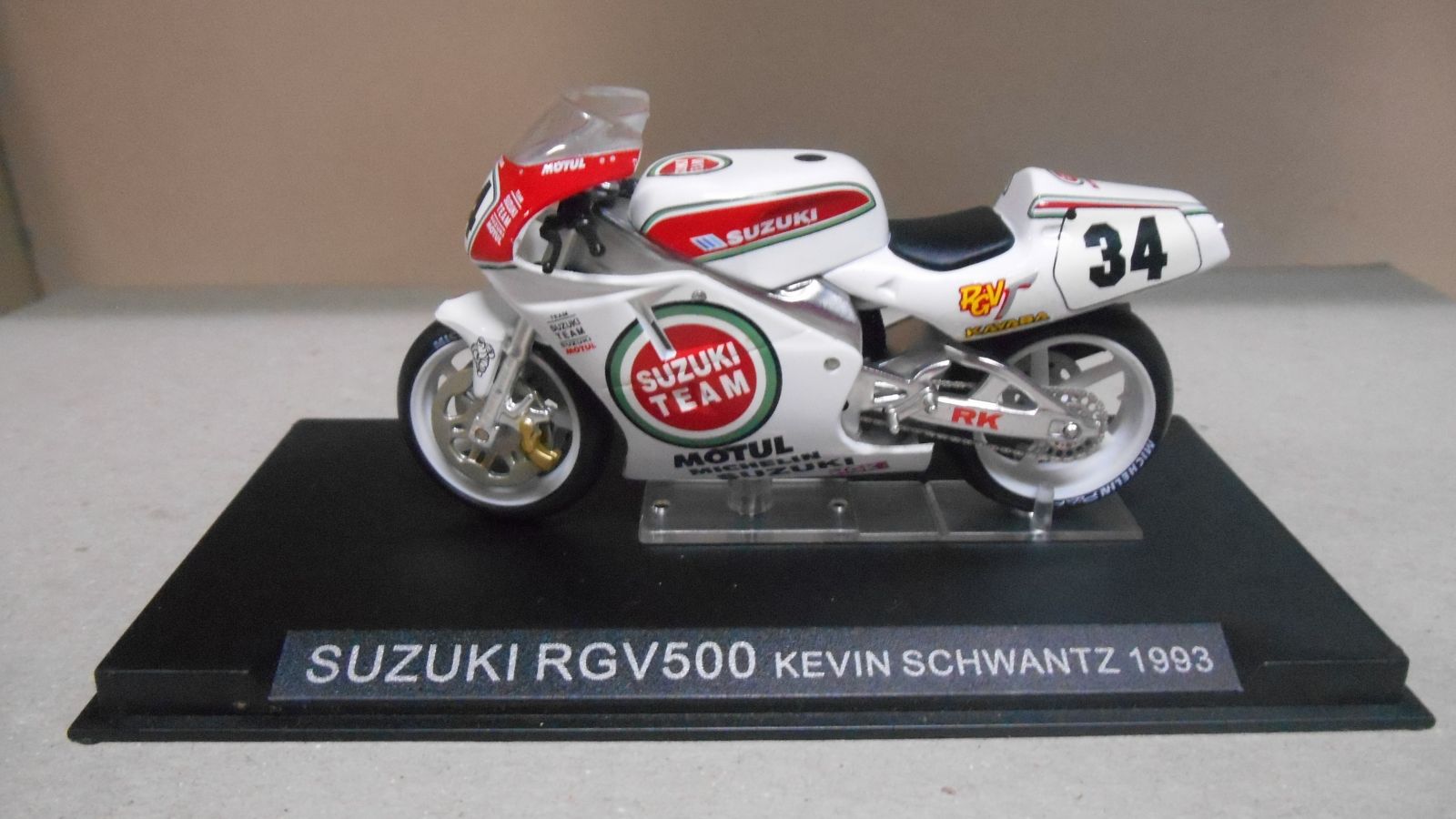 SUZUKI RGV 500 KEVIN SCHWANTZ 1993 BIKE/MOTO 1:24 ALTAYA IXO - BCN