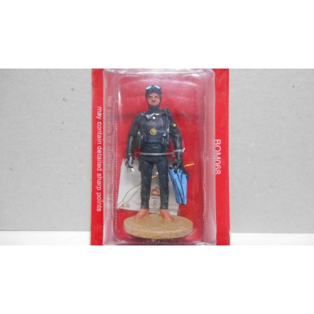 BOM 068 BUZO/PLONGEUR MADRID 2003 FIGURE BOMBERO/POMPIER/FEUE/FIRE 1:32 Del Prado