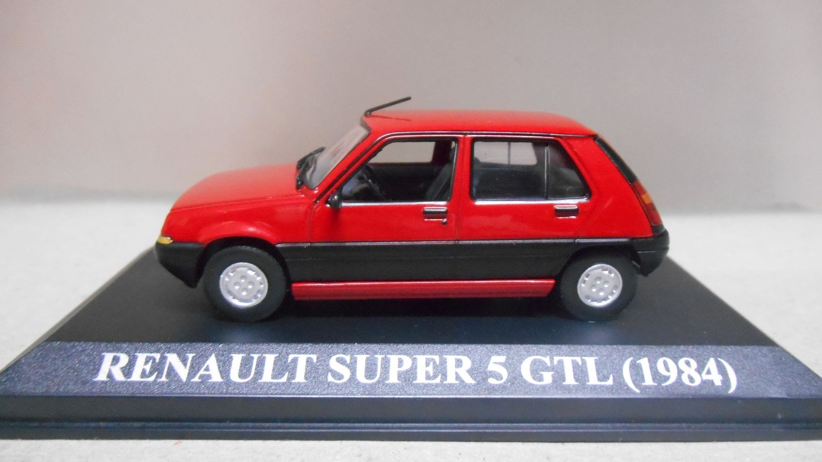 Modèle Réduit Renault Alliance 1984 1:43 - Collection Mexique - Ixo Altaya Neuf