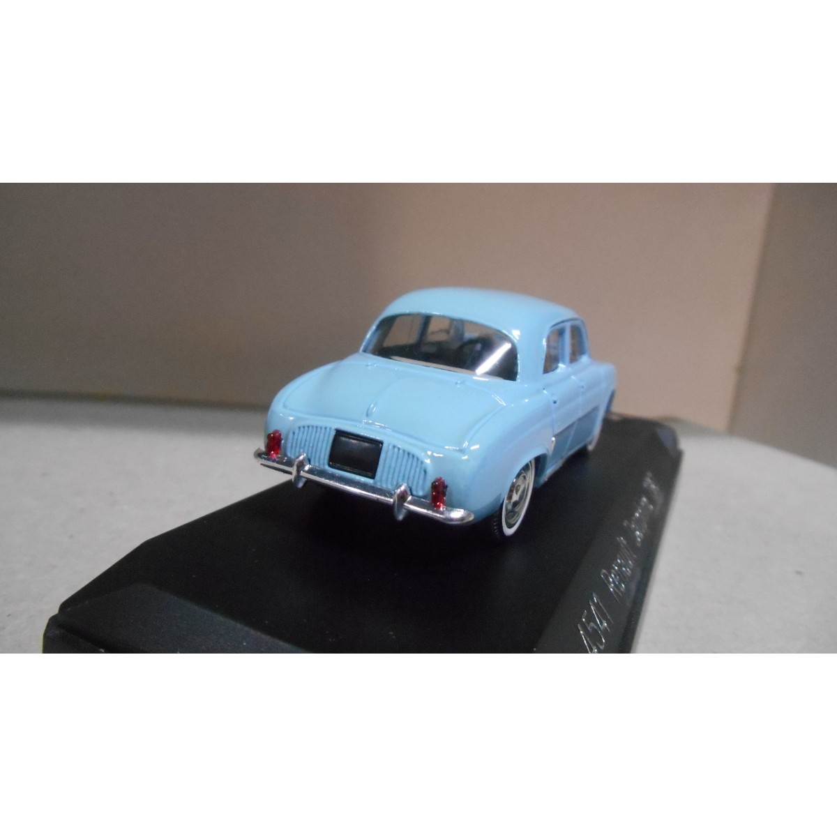 RENAULT DAUPHINE 1961 BLEU CIEL 143 SOLIDO 4541 BCN STOCK CARS