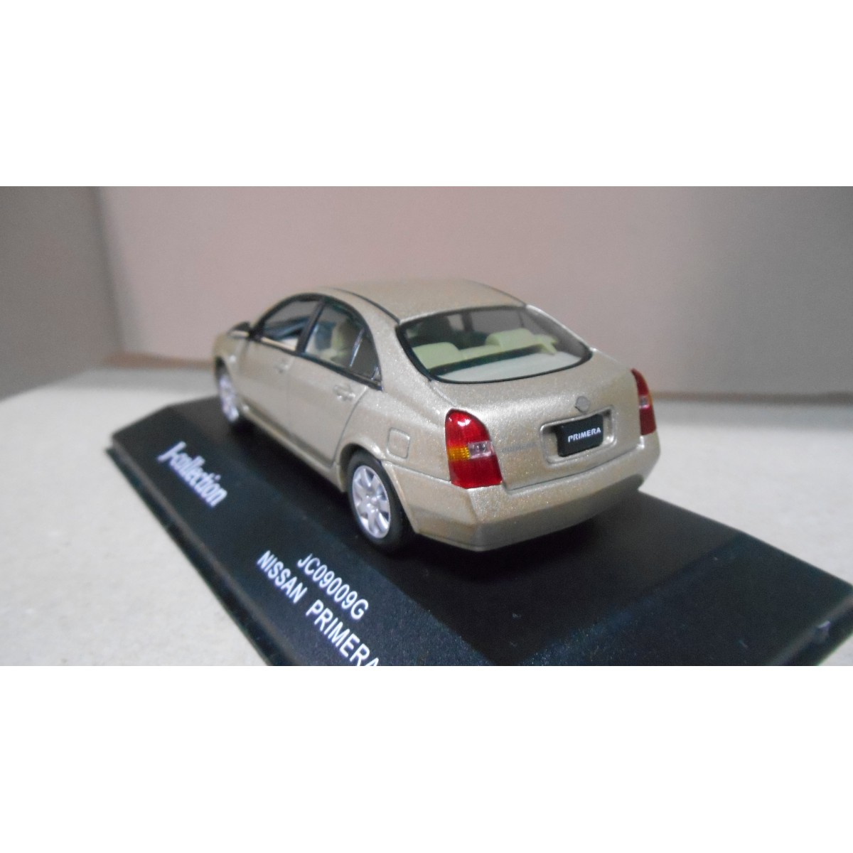 J Collection 1/43 - Nissan Primera Silver B, Miniature Voiture Collection état Neuf