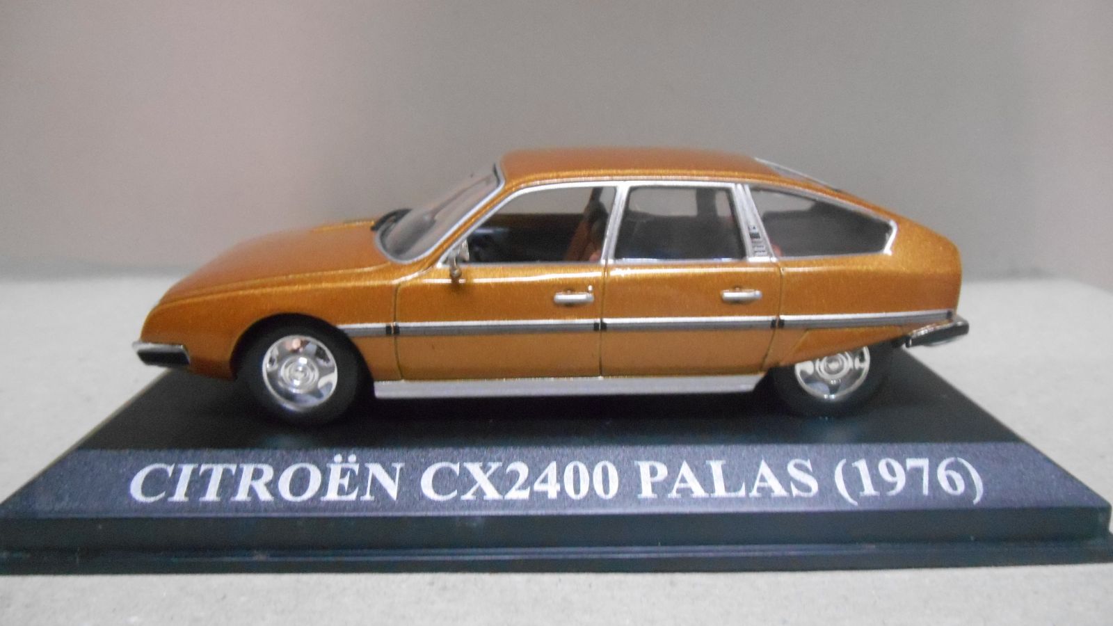 CITROEN CX 2400 PALLAS 1976 MATRICULA ESPAÑA 1:43 ALTAYA IXO