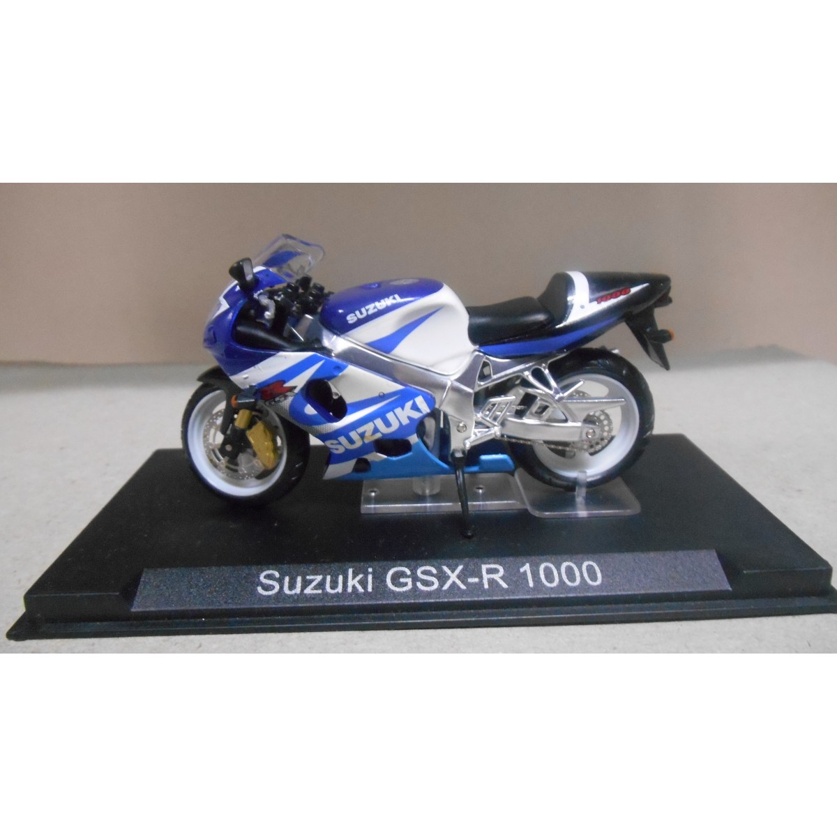 Moto Miniature Altaya 1/24 Suzuki GSXR 1000 - Modèle Réduit D'occasion Pour Collection