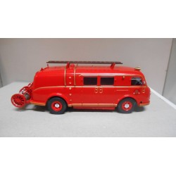 PEGASO II Z-901 1950 BOMBEROS BARCELONA PEGASO CAMION/TRUCK 1:43 SALVAT IXO