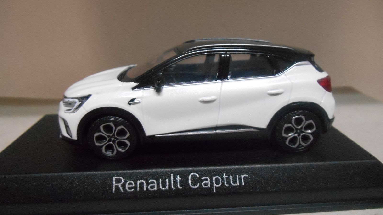 Norev 1/43 Renault Captur