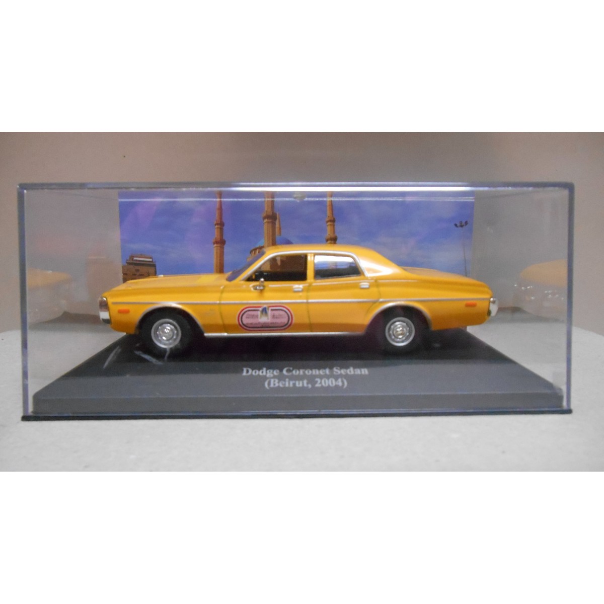 Miniature Dodge Coronet Sedan Taxi – Échelle 1/43 – Année 2004 – Occasion