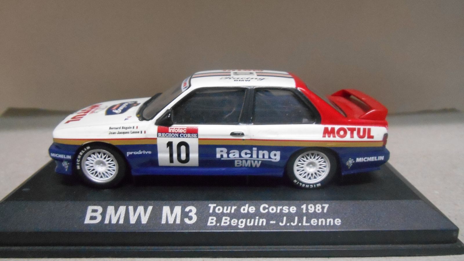 BMW M3 Rallye Tour De Corse 1987 - Modèle IXO 1/43 - Bernard Beguin - Gagnant - Occasion
