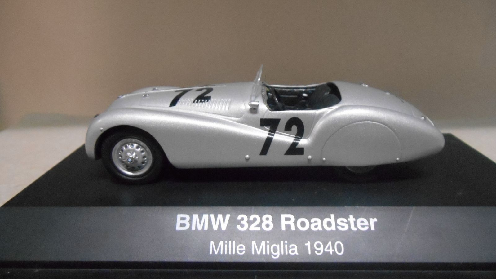BMW 328 ROADSTER MILLE MIGLIA 1940 1:43 SCHUCO - BCN STOCK CARS