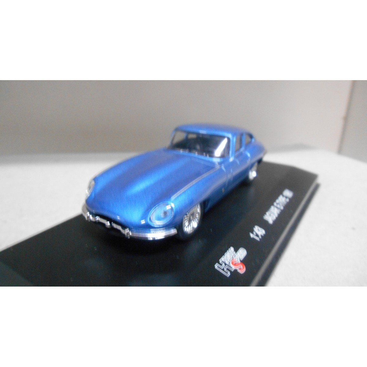 JAGUAR E-TYPE COUPE BLUE 1:43 HIGH SPEED - BCN STOCK CARS