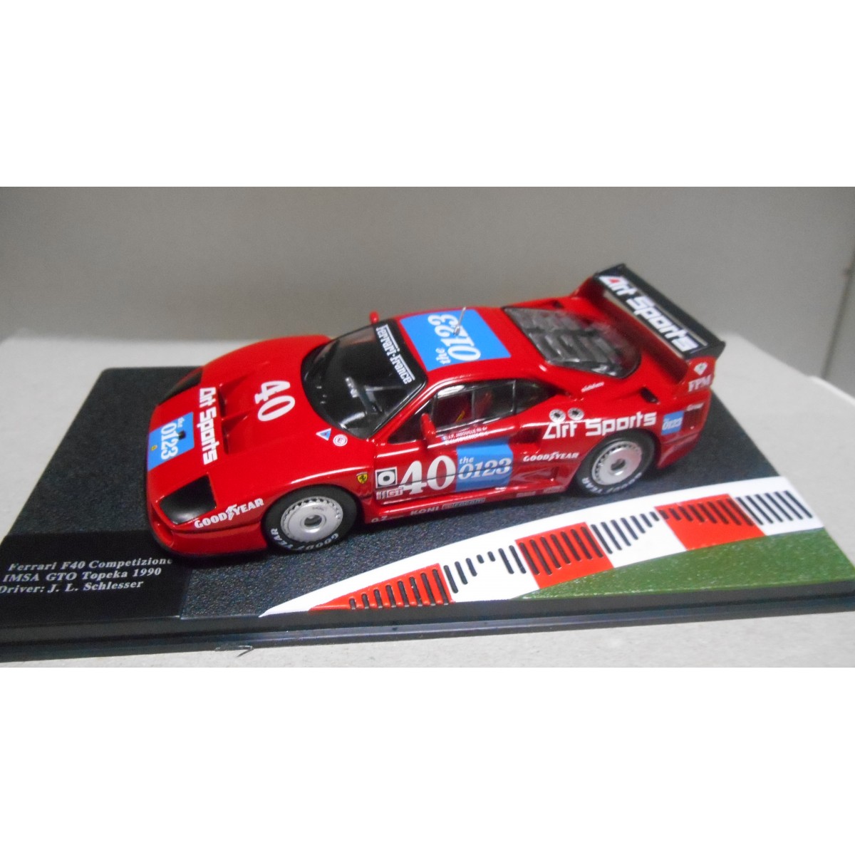 ixo】1/43 Ferrari F40 Competizione 2台セット ミニカー MAKE UP