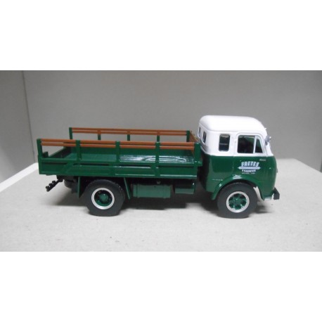 ALFA ROMEO FNM D-9500 1957 BRASINCA CAMION/TRUCK 1:43 ALTAYA IXO