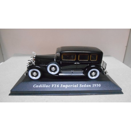 CADILLAC V16 IMPERIAL SEDAN 1930 CLASSIC CARS 1:43 ALTAYA IXO
