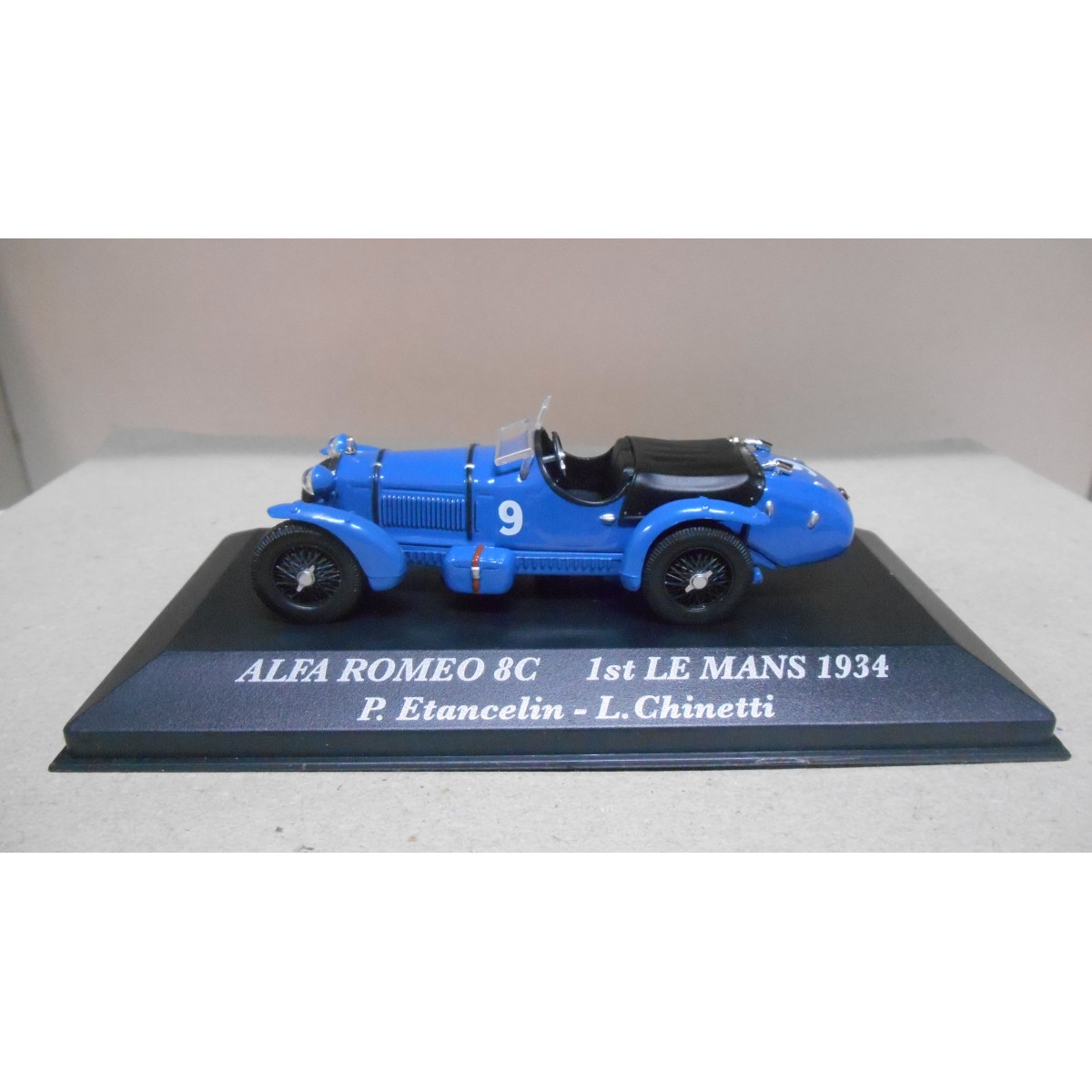 ALFA ROMEO 8C WINNER 24 H LE MANS 1934 CLASSIC CARS 143 ALTAYA IXO