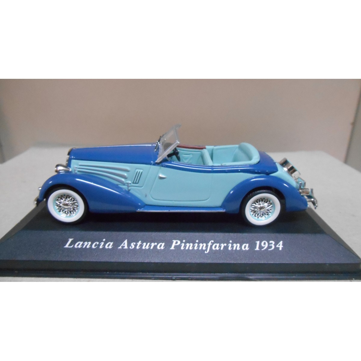 LANCIA ASTURA PININFARINA 1934 CLASSIC CARS 1:43 ALTAYA IXO - BCN