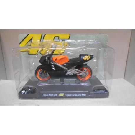 Maquette Honda NSR 500 Valentino Rossi 1999 – Échelle 1/18 – MotoGP – Neuf En Boîte