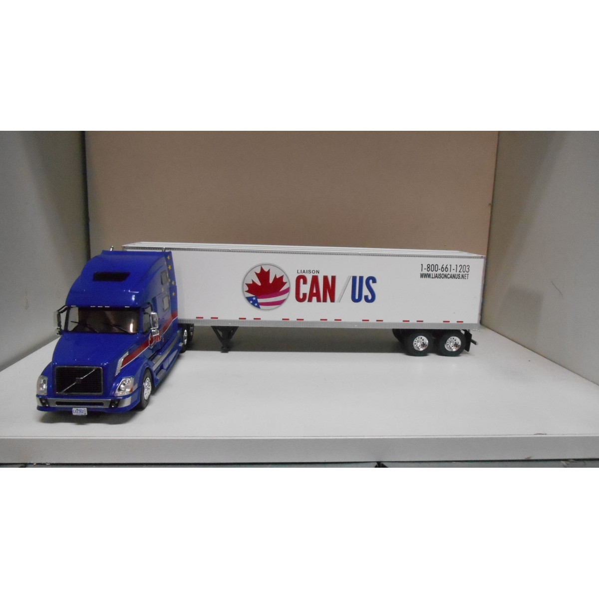 Camion Miniature Volvo VN 670 (1998) Altaya 1/43 - American Trucks - Neuf