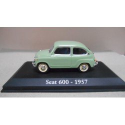 SEAT 600 VERDE 1957 1:43 RBA IXO HARD BOX