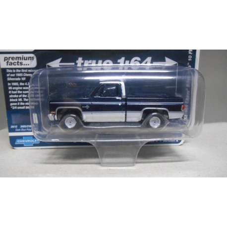 CHEVROLET SILVERADO 1985 10 FLEETSIDE BLUE/WHITE 1:64 AUTO WORLD