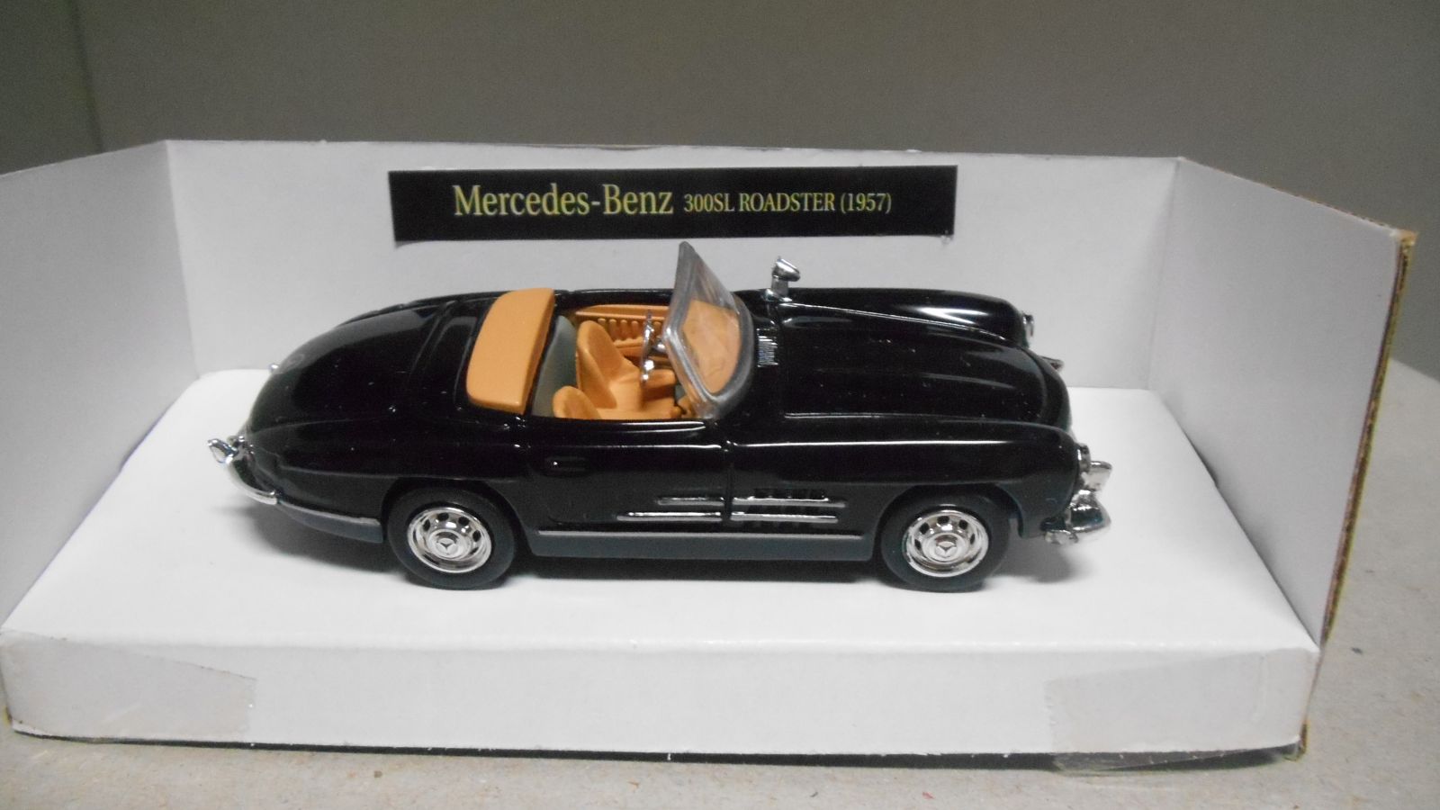 MERCEDES-BENZ W198 300 SL ROADSTER 1957 1:43 NEW-RAY - BCN STOCK CARS