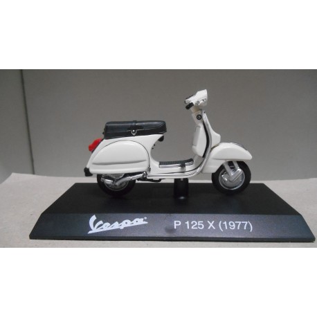 VESPA P 125 X 1977 MOTO/BIKE 1:18 SALVAT MAISTO