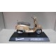 VESPA 2017 GTS 300 GOLD MOTO/BIKE 1:18 SALVAT MAISTO