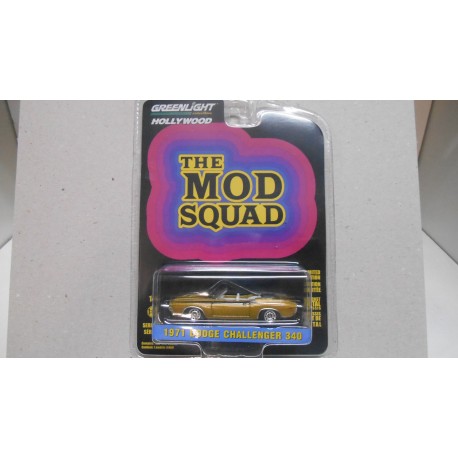 HOLLYWOOD THE MOD SQUAD DODGE CHALLENGER 340 1970 1:64 GREENLIGHT