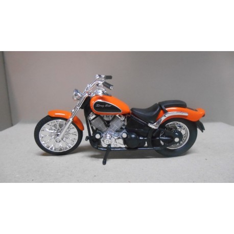 YAMAHA 650 XVS DRAG STAR MOTO/BIKE 1:18 MAISTO