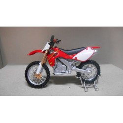 ATK CANNONDALE MX400 MOTO/BIKE 1:18 MAISTO