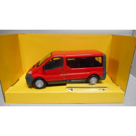 RENAULT TRAFIC MINI BUS RED 1:43 CARARAMA