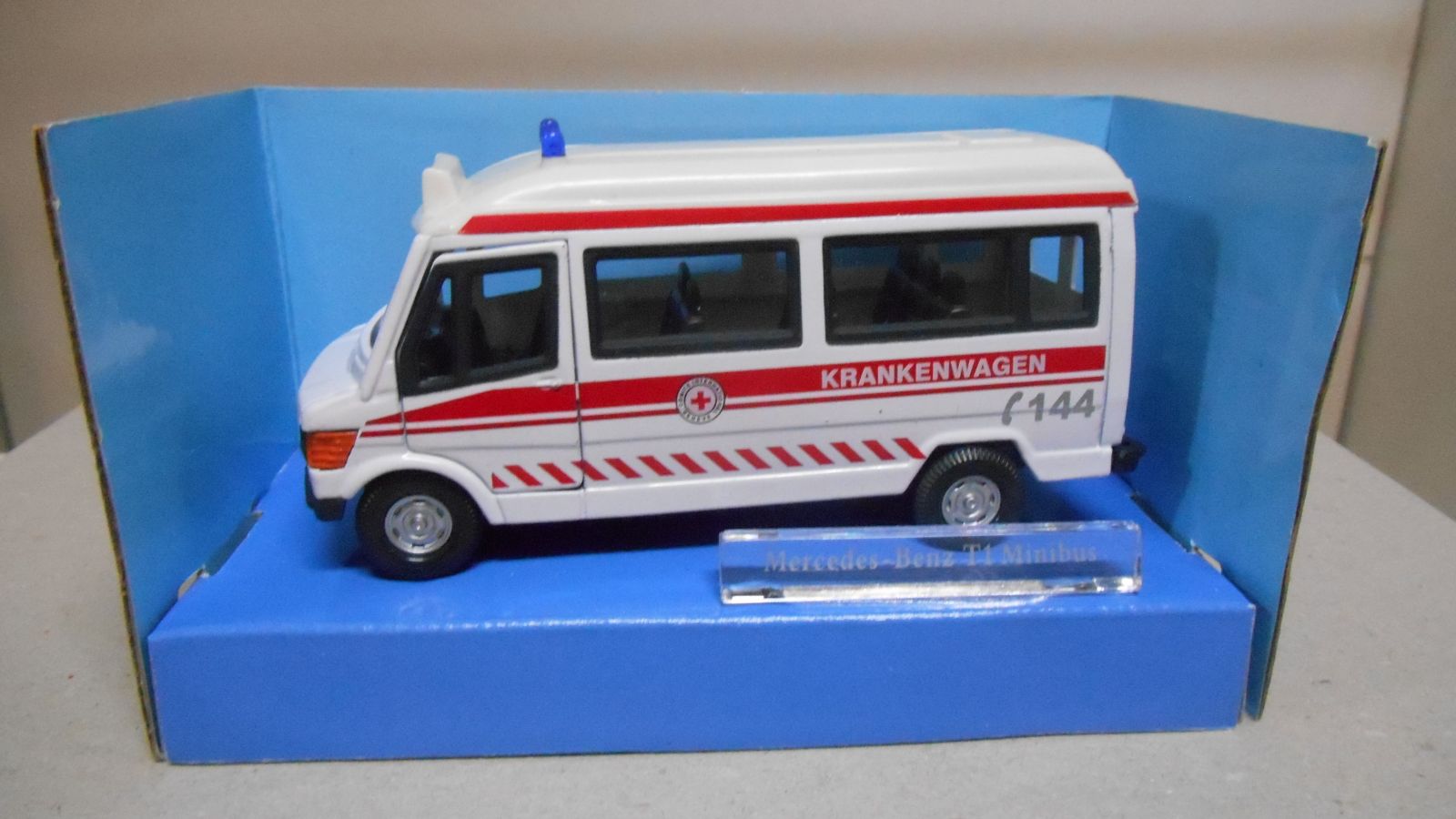 NOREV - PLASTIGAM SERIE LUXE - MERCEDES AMBULANCE - REF 257 - SERIE K - RARE