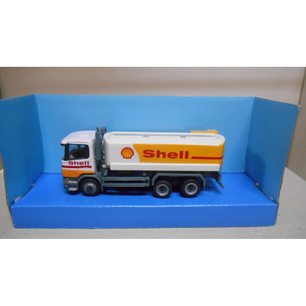 SCANIA CISTERNA SHELL CAMION/TRUCK 1:80 CARARAMA - BCN STOCK CARS