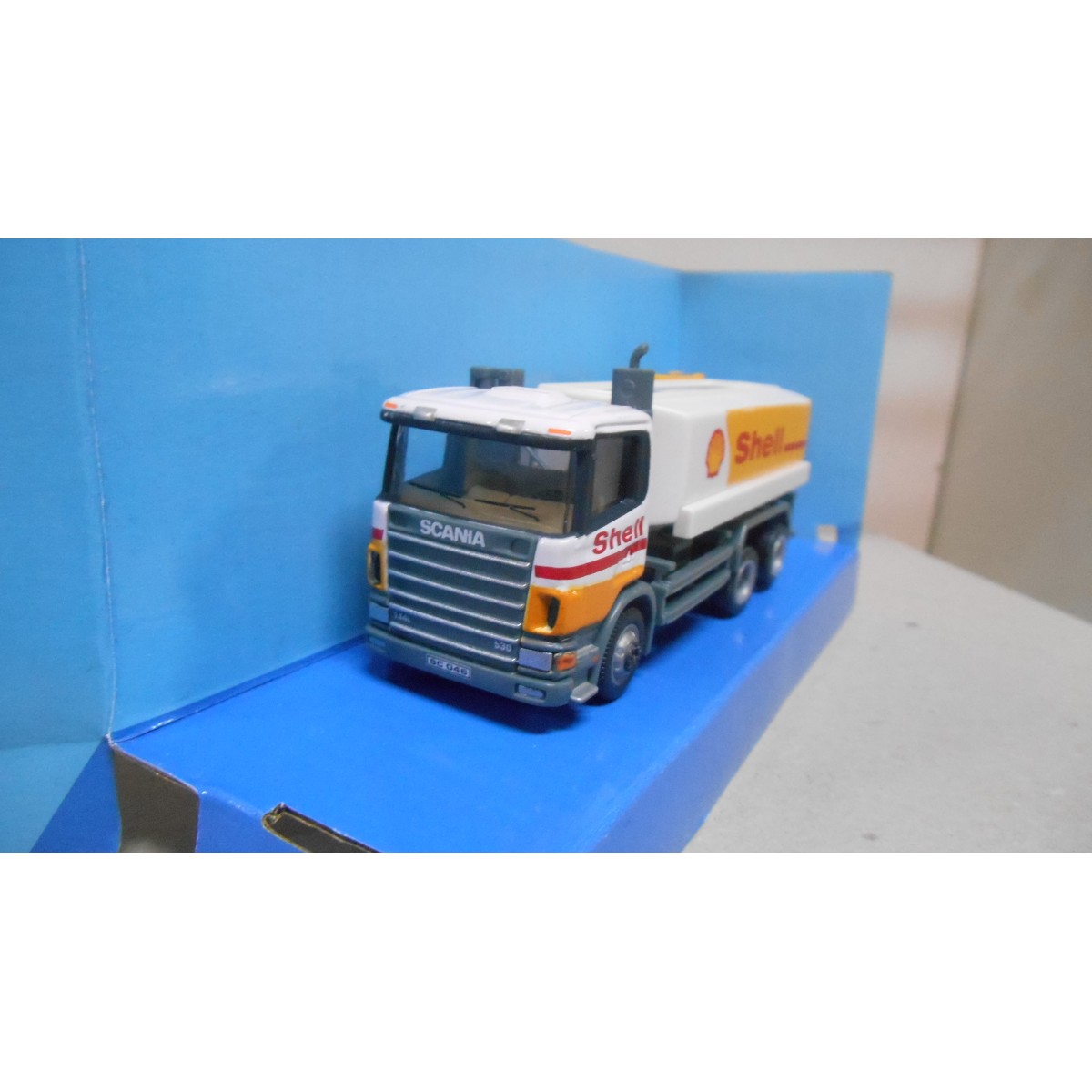 SCANIA CISTERNA SHELL CAMION/TRUCK 1:80 CARARAMA - BCN STOCK CARS