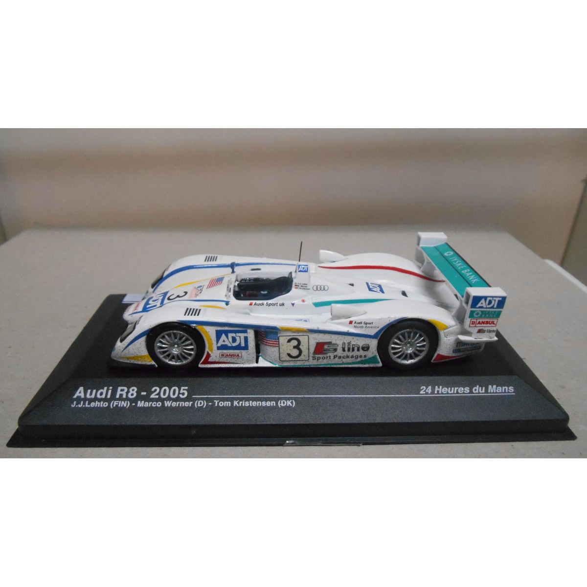 Audi R8 Le Mans 2001 #1 Pirro/Biella/Kristensen - Modèle 1/43 Altaya Ixo - Occasion Avec Défaut