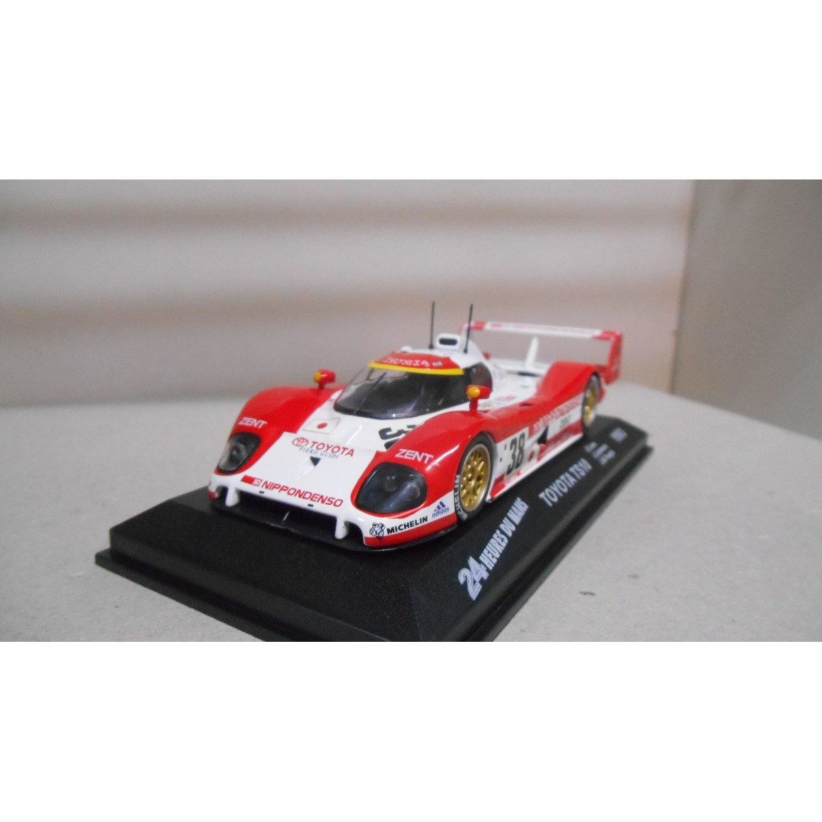 Toyota TS010 #38 Le Mans 1993 - HPI 1/43 - Lammers, Lees, Fangio - Neuve