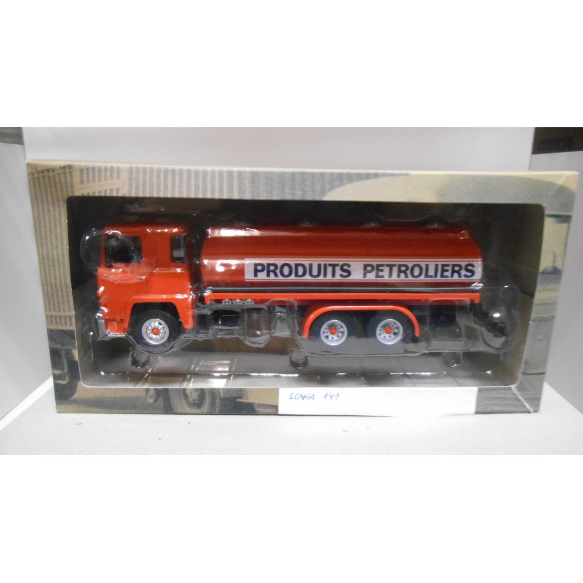 CAMIONS D AUTREFOIS Scania Citerne Petrofrance Chimie 1/43 EUR 13,00