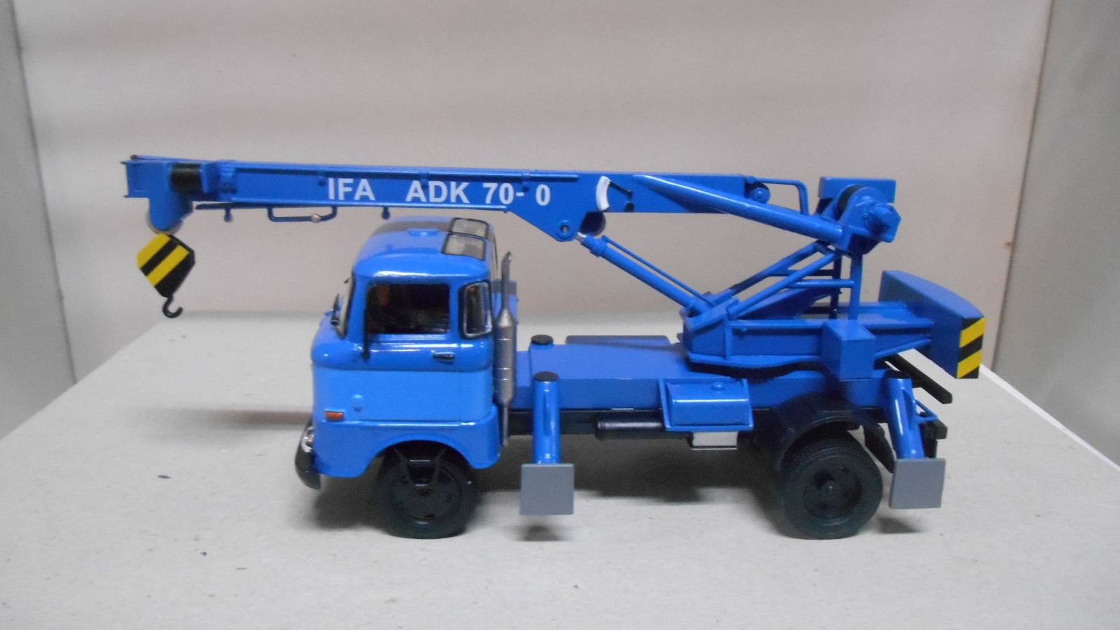 IFA W50 L ADK 70 – Miniature Atlas 1/43 – Neuf