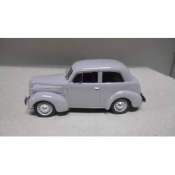 KIM-10-50 SEDAN 1940-41 GRIS 1:43 DeAGOSTINI IXO