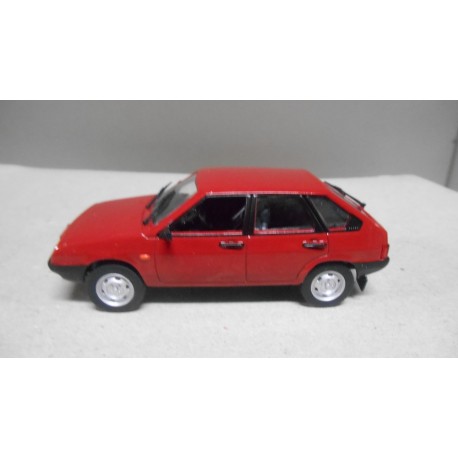 VAZ-2109/SAMARA RED 1:43 DeAGOSTINI IXO