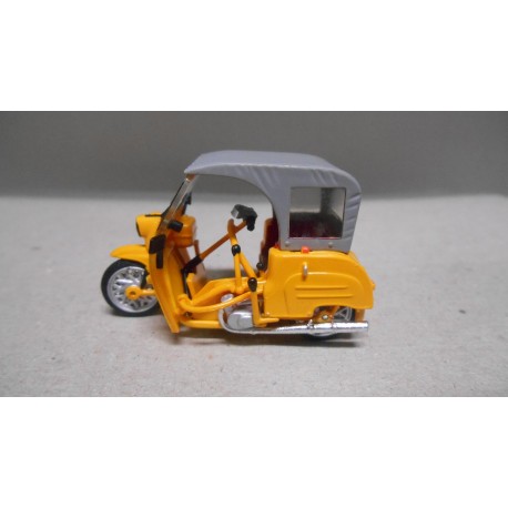 SIMSON DUO THREE-WHEEL/TRICICOCHE MICROCAR 1:43 DeAGOSTINI IXO