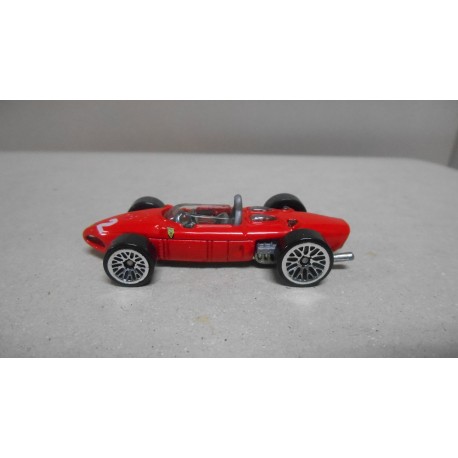 FERRARI 156 FORMULA F1 RED n2 1:64 HOT WHEELS USADO/NO CAJA