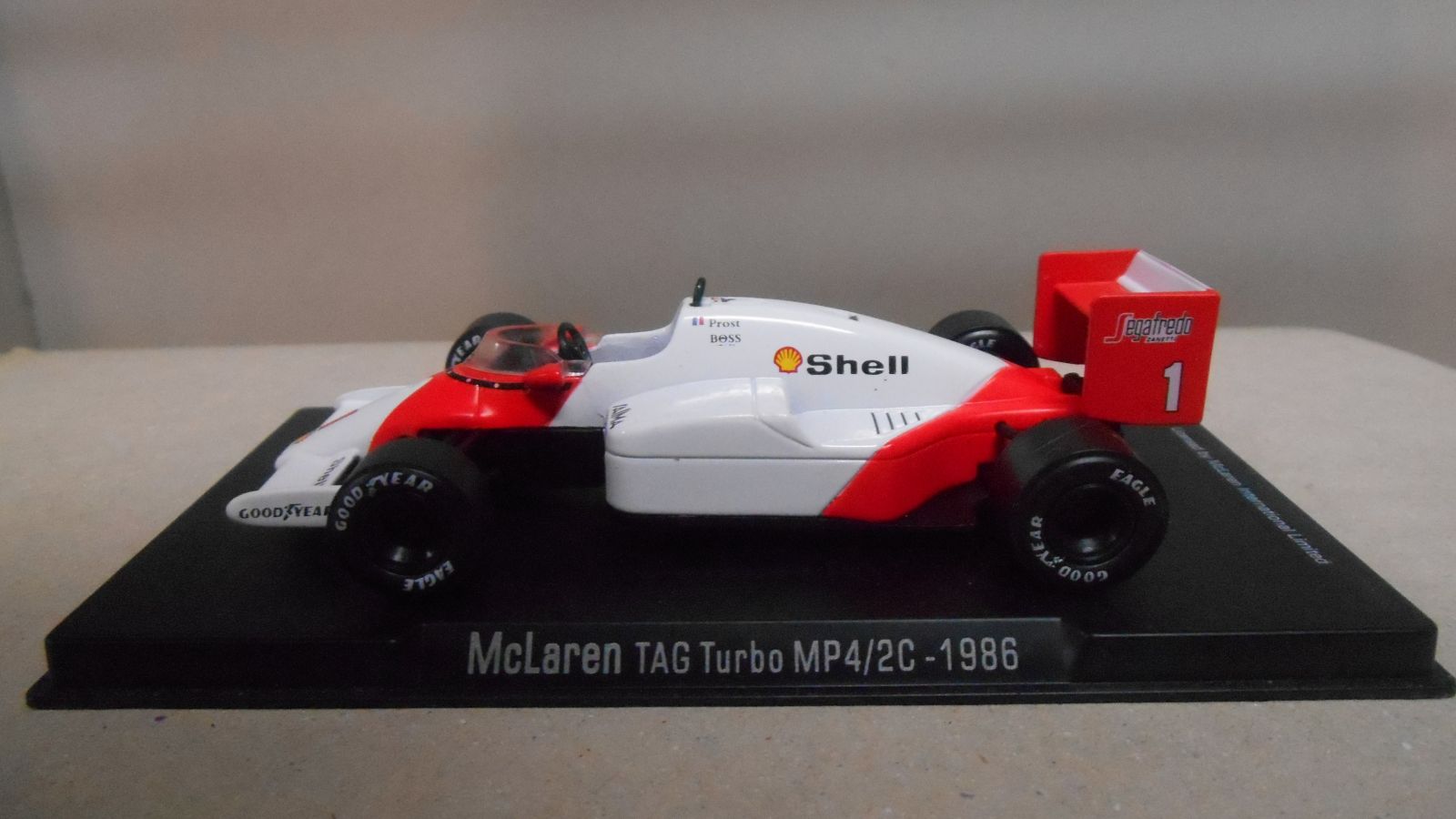 FORMULE 1 - McLAREN TAG TURBO MP4/2C 1986 A. PROST - 1:43